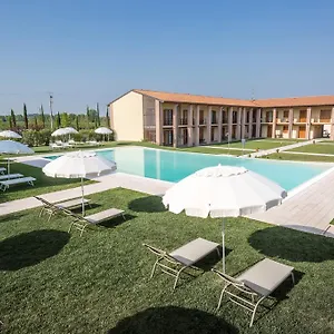  Alloggio per agriturismo Tenuta La Borghetta Italia
