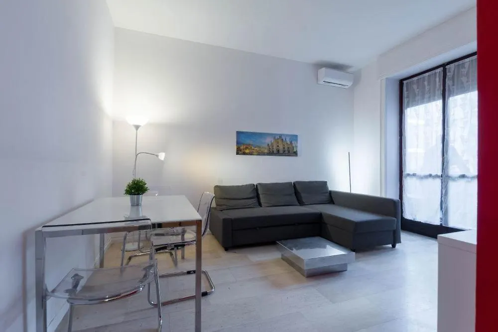 Hbhall Loreto 19 Apartment Mediolan